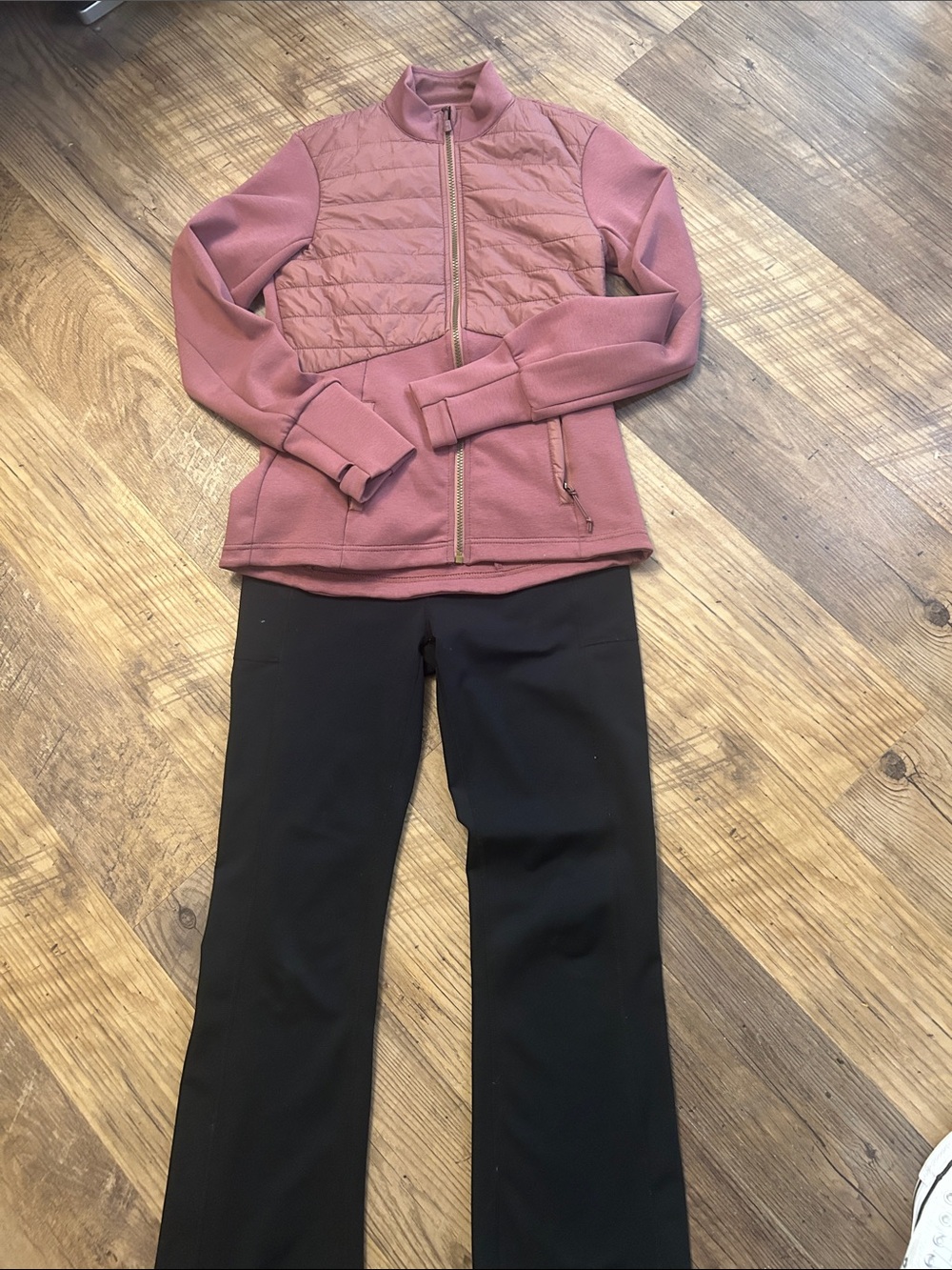 Womanโs Quilted Front Mauve Zip Jacket Avalanche and Willitblack bootcut legging